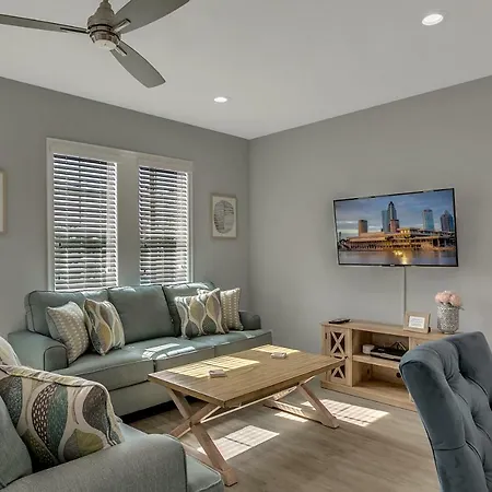 New 3/2 Duplex Minutes From Heart Of Tampa -Unit B Apartamento